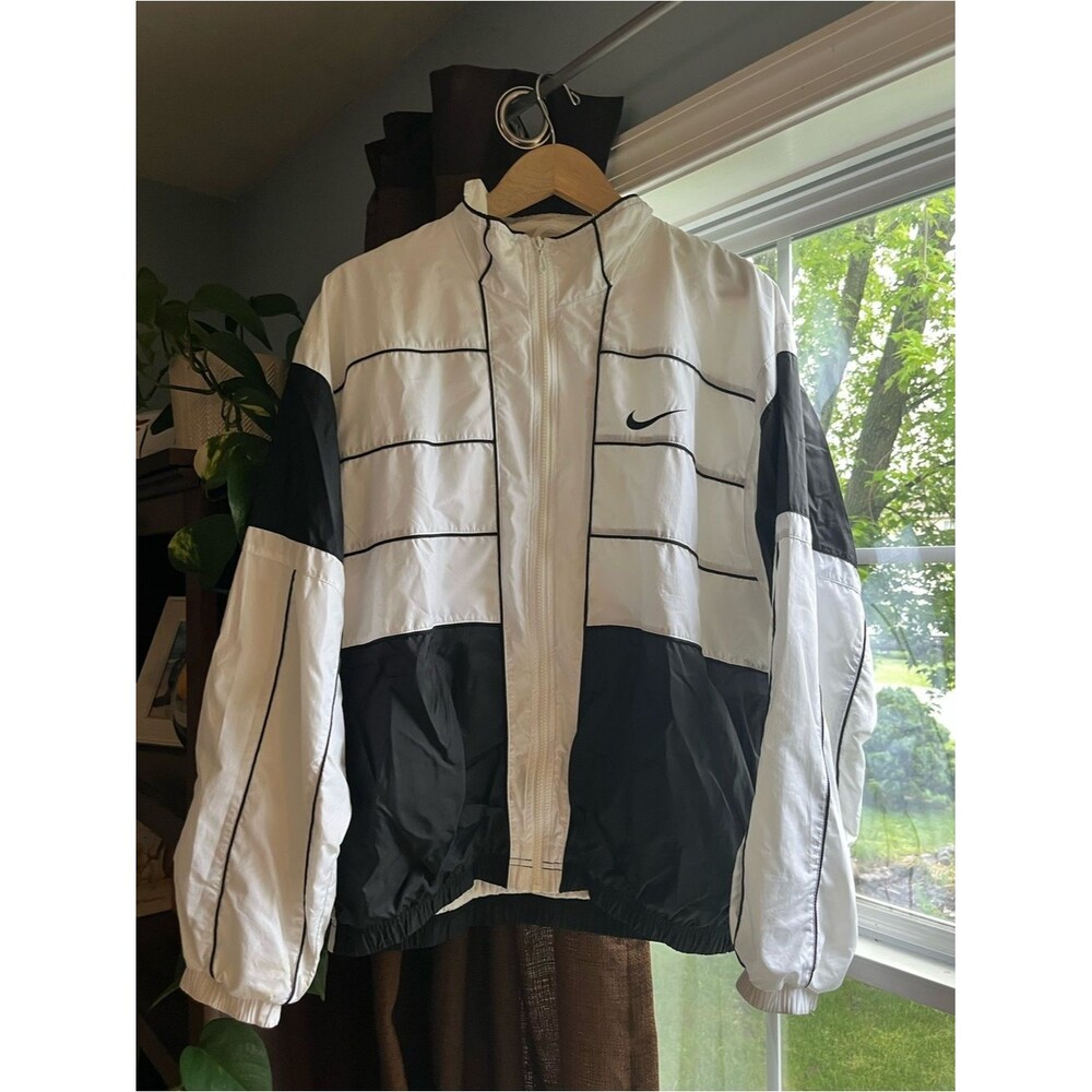 Vintage Y2K Nike Black and White Men's Windbreaker Jacket
